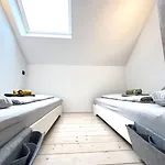 Eifelhausaufzeit, Modernes, Bio - Design Ferienhaus In Der Vulkan Eifel I 2 Schlafzimmer, Sauna, Yoga & Kaminofen, Schnelles Wlan & Arbeitsplatz *