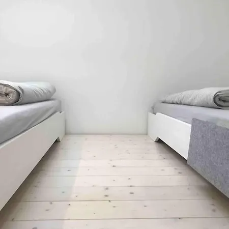 Modernes, Oekologisches Design In Der Eifel Vulkaneifel I 2 Schlafzimmer, Sauna, Yoga & Kaminofen, Schnelles Wlan & Arbeitsplatz Immerath