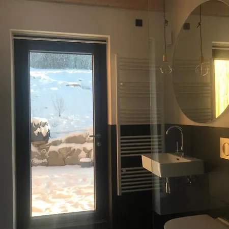 Modernes, Oekologisches Design In Der Eifel Vulkaneifel I 2 Schlafzimmer, Sauna, Yoga & Kaminofen, Schnelles Wlan & Arbeitsplatz Prázdninový dům Immerath