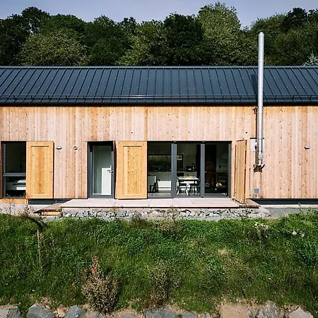 Holiday home Eifelhausaufzeit-vulkaneifel-architekten-chalet Mit Sauna Im Vulkankrater Immerath