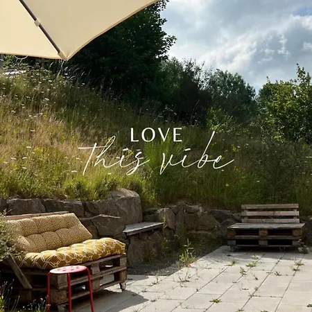 Modernes, Oekologisches Design In Der Eifel Vulkaneifel I 2 Schlafzimmer, Sauna, Yoga & Kaminofen, Schnelles Wlan & Arbeitsplatz *