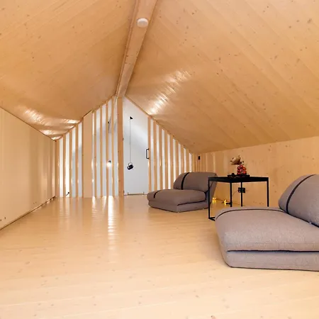 Semesterbostad Und Architektur Eifel - Fuer Wellness Und Yoga - Bio Designhaus Mit Sauna Im Vulkankrater Immerath