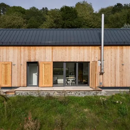 Und Architektur Eifel - Fuer Wellness Und Yoga - Bio Designhaus Mit Sauna Im Vulkankrater Semesterbostad Immerath