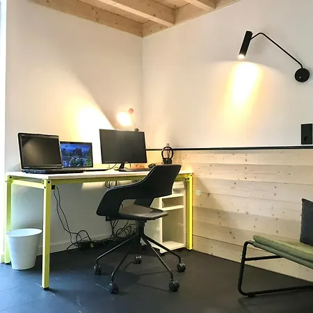 Und Architektur Eifel - Fuer Wellness Und Yoga - Bio Designhaus Mit Sauna Im Vulkankrater Semesterbostad Immerath