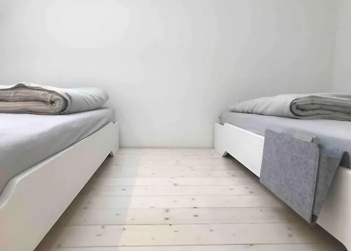 Modernes, Oekologisches Design In Der Eifel Vulkaneifel I 2 Schlafzimmer, Sauna, Yoga & Kaminofen, Schnelles Wlan & Arbeitsplatz Immerath