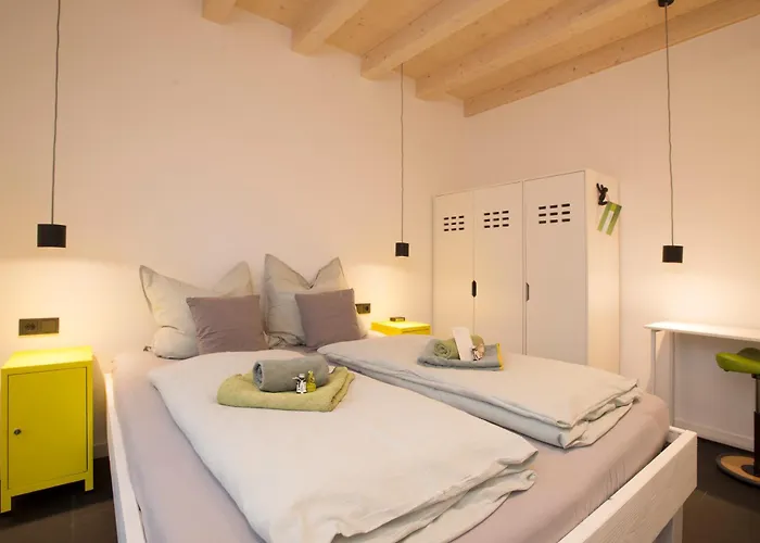 펜션 Modernes, Oekologisches Design In Der Eifel Vulkaneifel I 2 Schlafzimmer, Sauna, Yoga & Kaminofen, Schnelles Wlan & Arbeitsplatz *