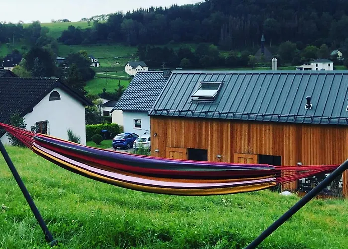 펜션 Modernes, Oekologisches Design In Der Eifel Vulkaneifel I 2 Schlafzimmer, Sauna, Yoga & Kaminofen, Schnelles Wlan & Arbeitsplatz *